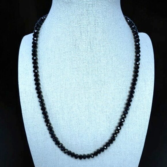 Black Shinny Glass Faceted Beads Necklace 18 inches Magnetic Clasp Prom Wedding - Picture 2 of 7
